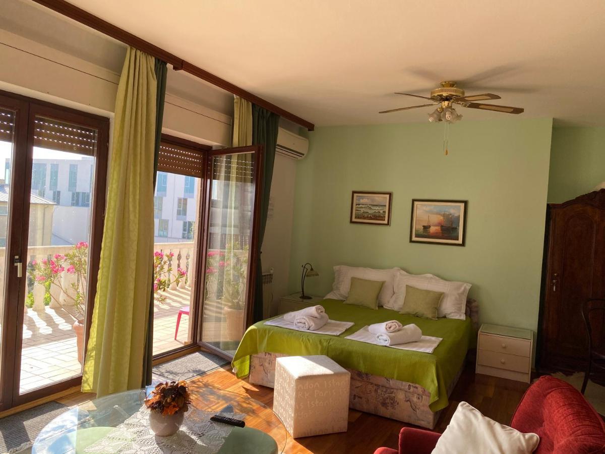 Family Apartments Vesna- 100 M Beach -Center קריקווניצה מראה חיצוני תמונה
