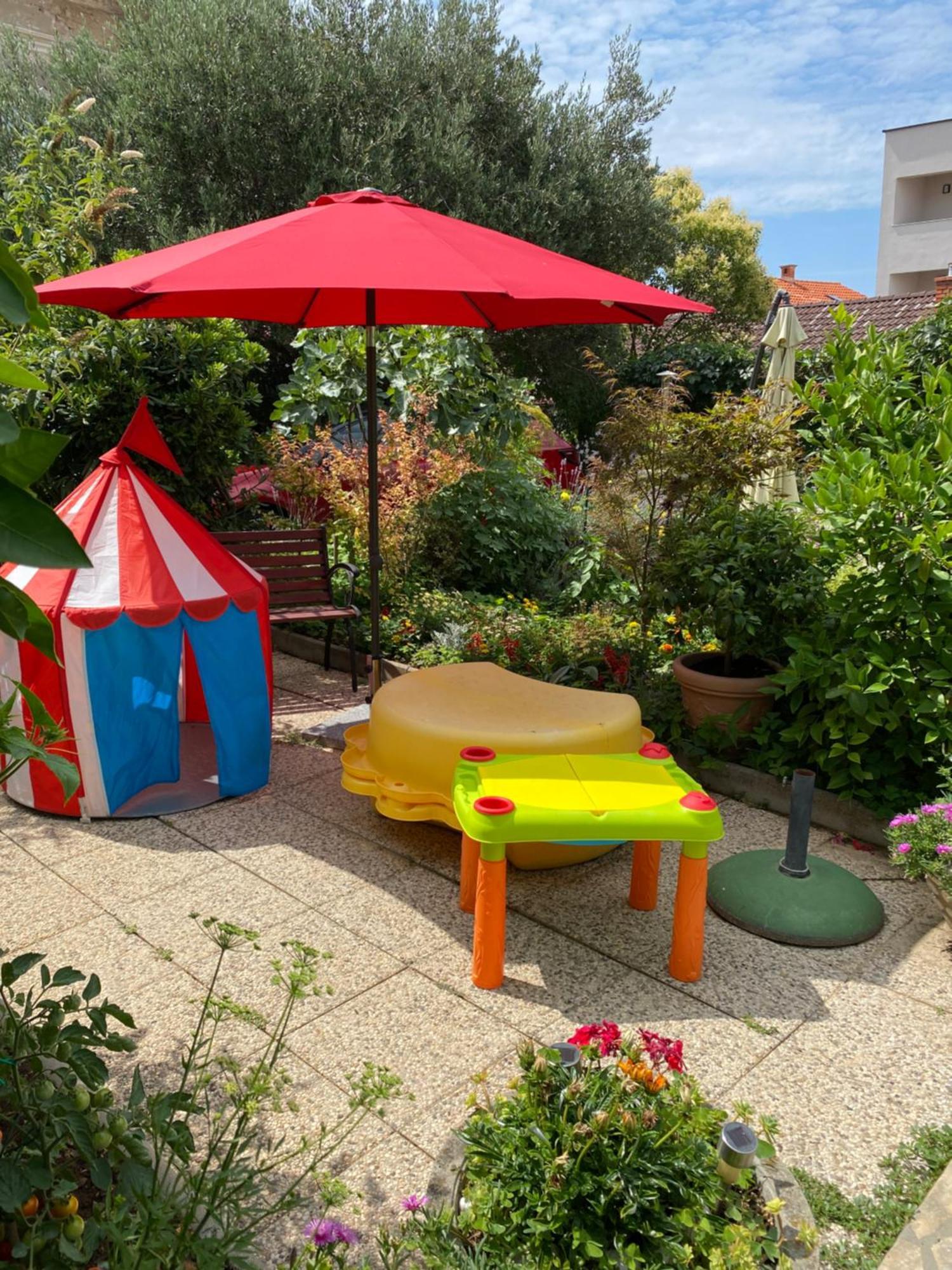 Family Apartments Vesna- 100 M Beach -Center קריקווניצה מראה חיצוני תמונה